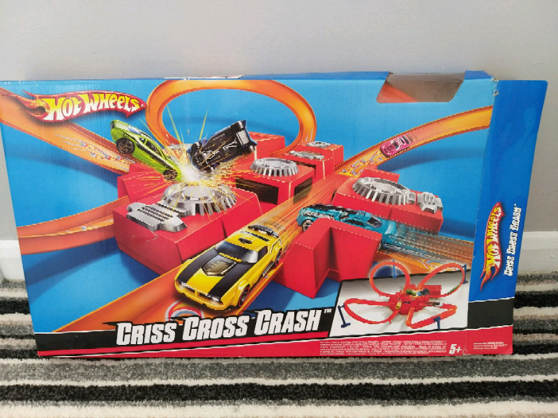 hot wheels criss cross crash batteries